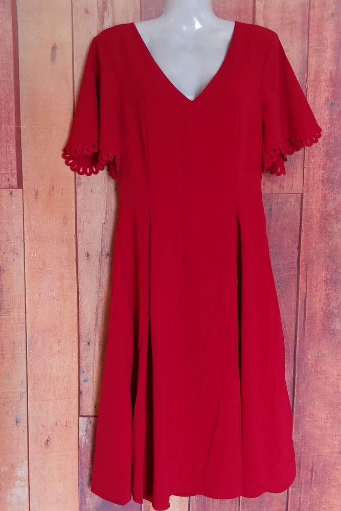 *H&M NWT Women/Teen Short Sleeve Red Dress Size 4. B4-38